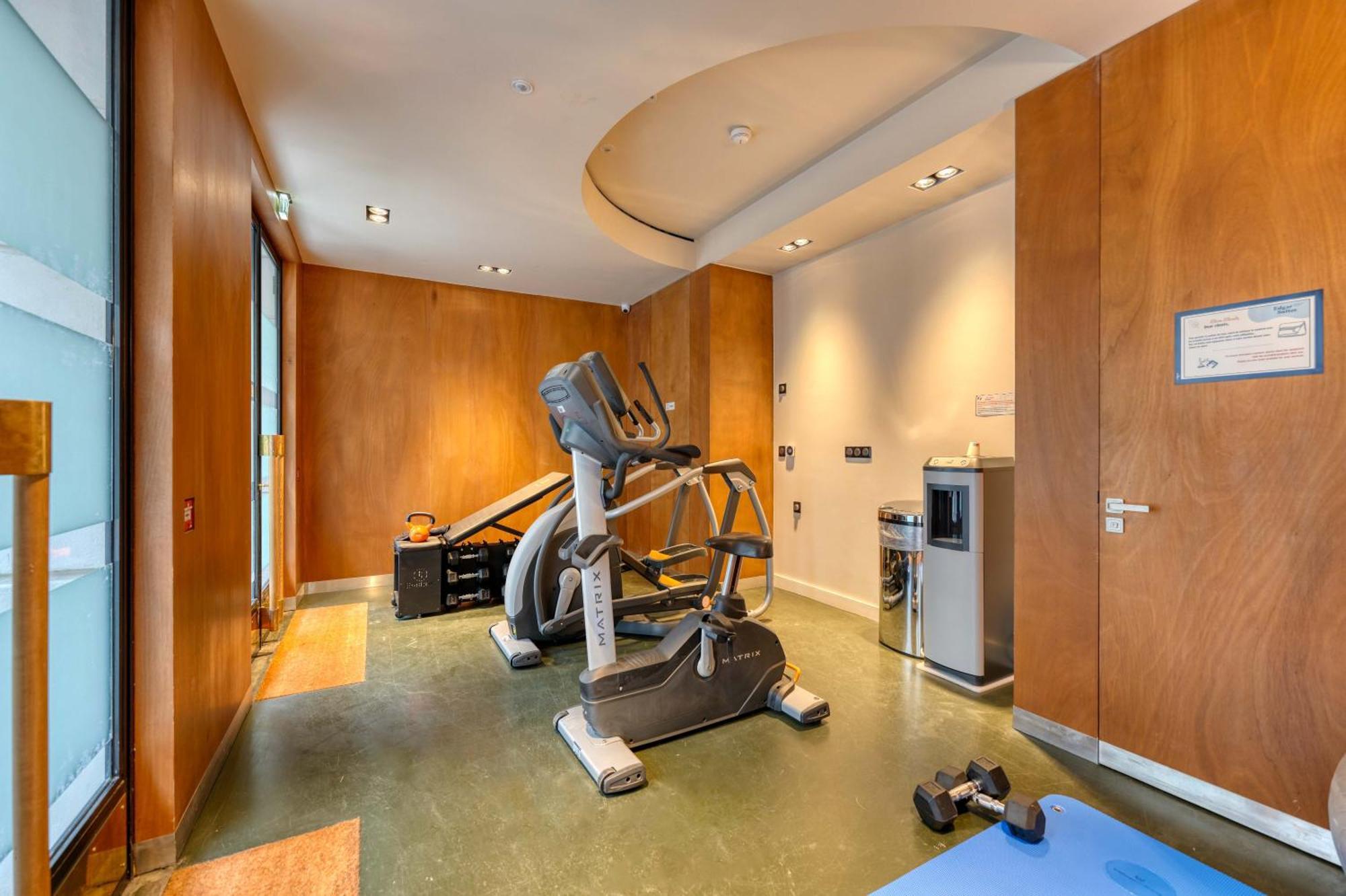 Edgar Suites - Bouchardon Paris Exteriör bild